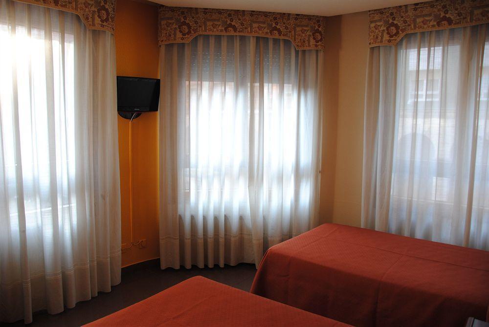 Hotel Playa Poniente Gijón Eksteriør billede